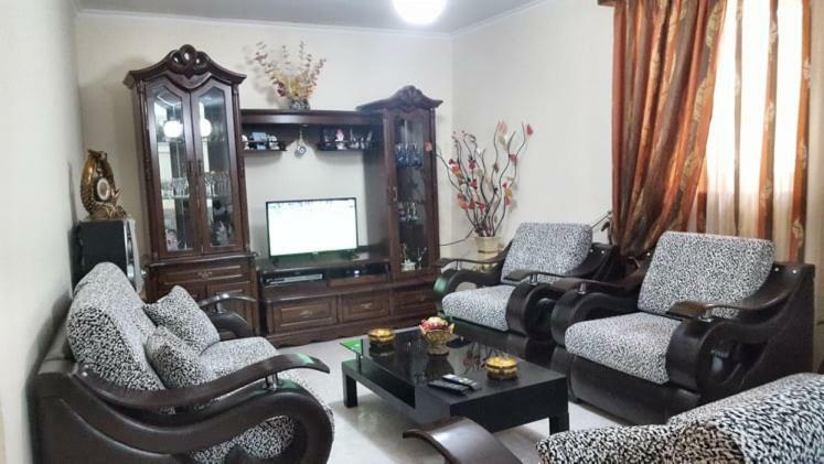 Guest House Toli Inside Berat Castle Bagian luar foto